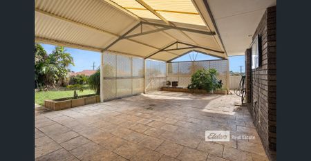 BEAUTIFUL FAMILY HOME - Photo 4