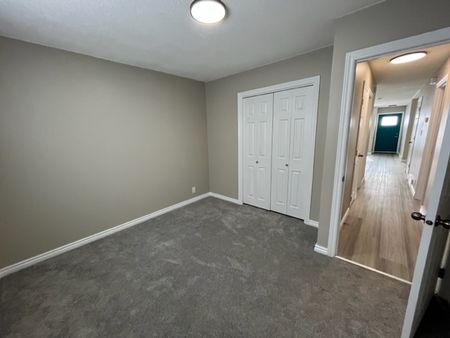 🏡 Beautiful 3 Bedroom Duplex for Rent - Photo 5