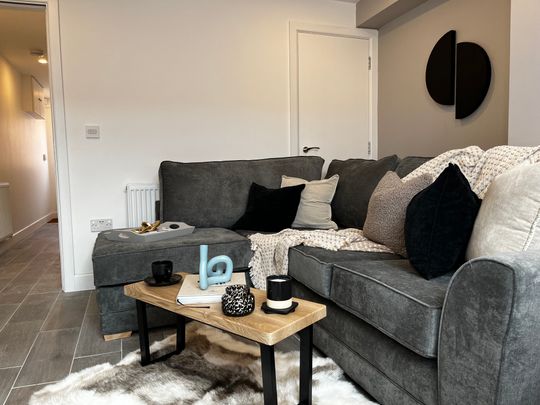 Monks Road Room 2 - Photo 1