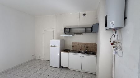 Location Appartement 1 pièce 22m² ORLEANS 45000 - Photo 2