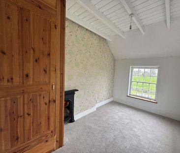 Two Bedroom Semi Detached Residential House in a village location - Photo 4