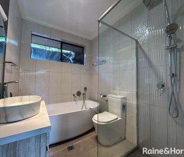 Well Presented home with Modern Bathrooms - Photo 6