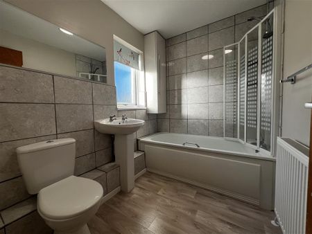 Lushington Close - Photo 4