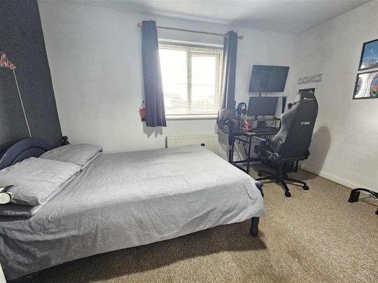 Gabriel Crescent, Lincoln, LN2 - Photo 1