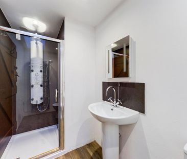 3 bedroom terraced house to rent - Photo 5