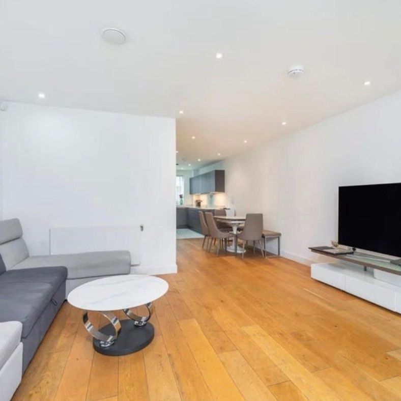 Room in a Shared House, Rennie Street, SE10 - Photo 1