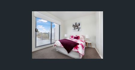 Low maintenance lifestyle - Photo 3