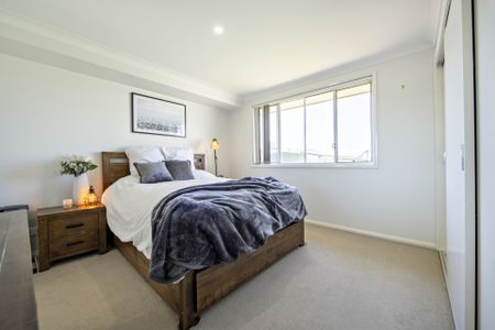 Modern Three Bedroom Duplex Close to Delroy shops - Photo 4