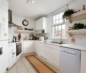 2 bedroom semi-detached house to rent - Photo 2