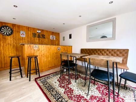 5 Bed Student Home - Knight Avenue - Photo 3