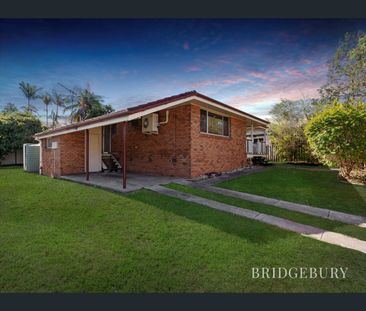 5 Craigmore Street, The Gap, Qld 4061 - Photo 2