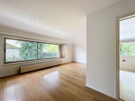 House - for rent - Photo 3