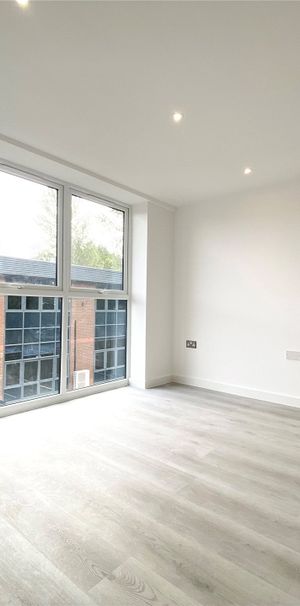 Parkview House, Wokingham Parkview House, Wokingham - Photo 1