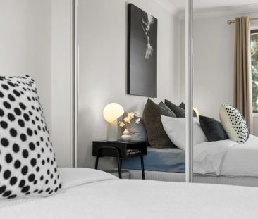 Elevated Elegance on the Edge of Mount Majura - Photo 6