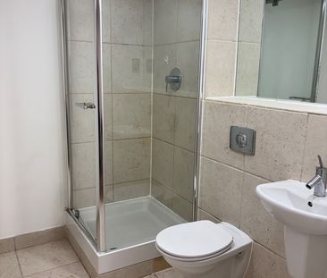 1 Bed Flat, Leeds, LS1 - Photo 3