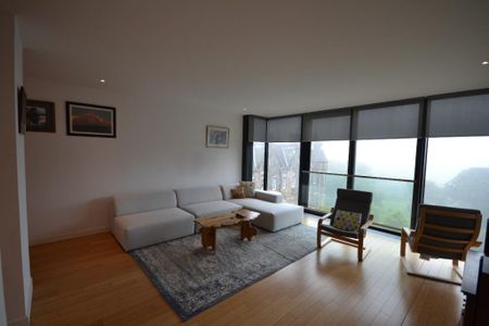 3 bedroom flat to rent - Photo 3