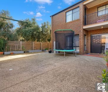Exquisite Corner Townhouse on the Park (Alamanda School Zone) - Photo 3