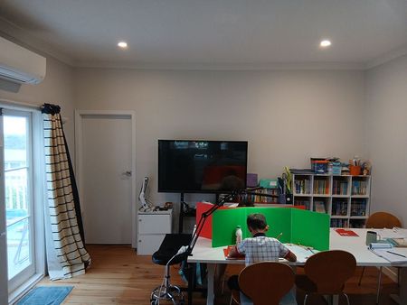 Charming 3BR 2BTHR Hillcrest Haven w/Sunroom - Photo 5