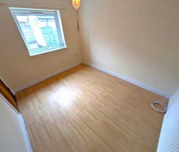 1 bedroom ground floor flat to rent - Photo 3