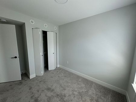 Corner Unit Townhome - Photo 4