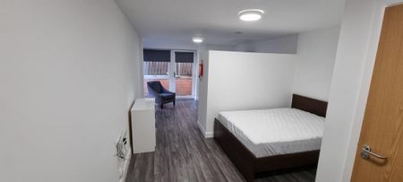 Studio to rent - Photo 4