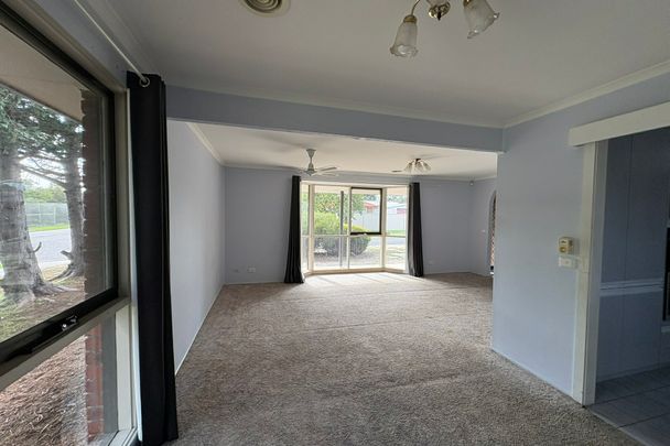 2 Jade Court, Hampton Park VIC - Photo 1