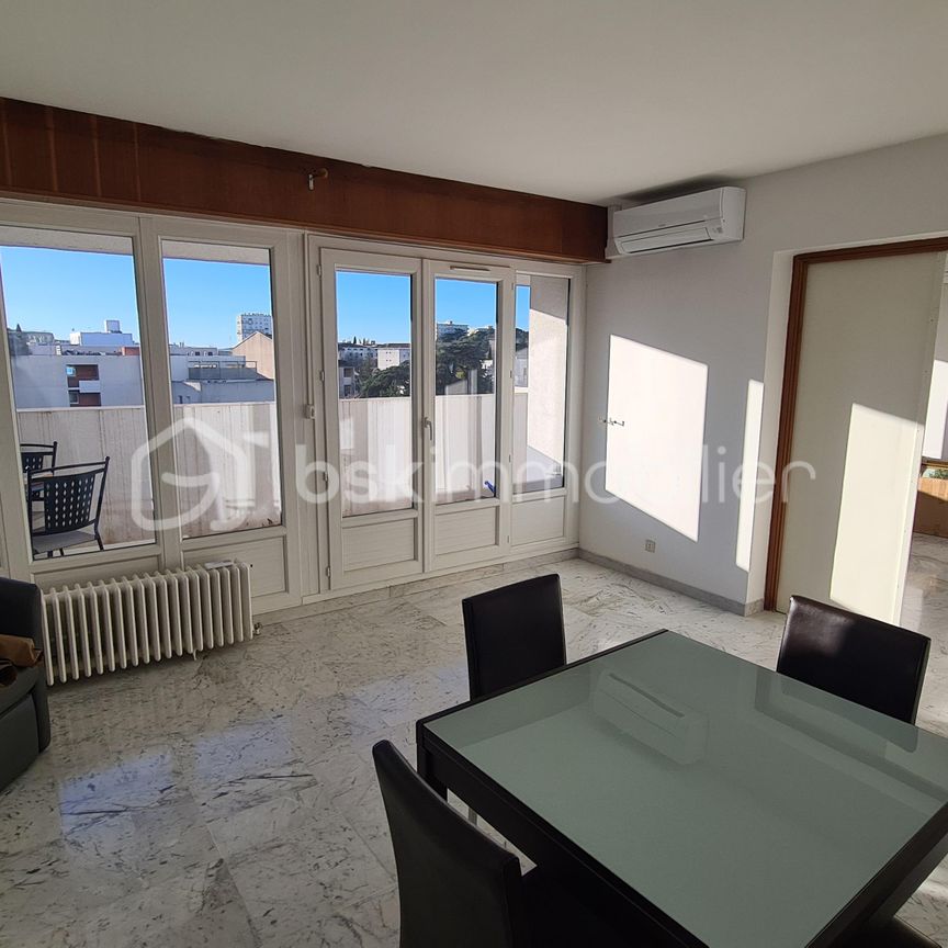 Appartement de 98,40 m² à Nimes - Photo 1