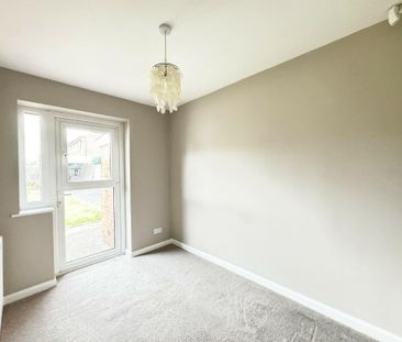 2 bedroom bungalow to rent - Photo 1