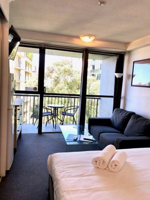 Fully Contained Apartment Rental Property, South Brisbane QLD - Photo 1