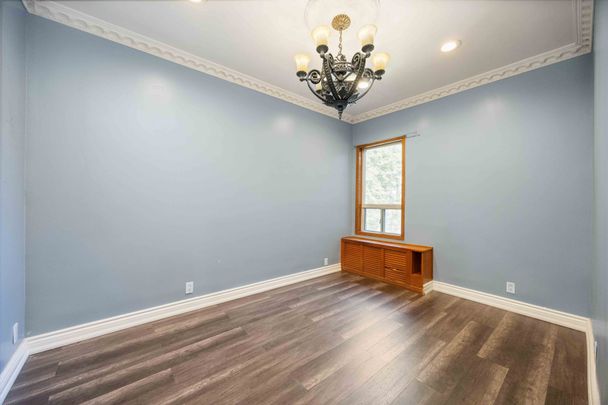 For Lease - 33 Lansdowne Avenue, Toronto, Ontario - Photo 1