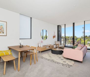 Low maintenance luxury in Claremont - Photo 2
