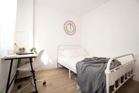 Calle de Luis Missón, Madrid, Community of Madrid 28039 - Photo 4