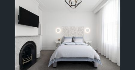 Victorian Splendour on the Park - Photo 2