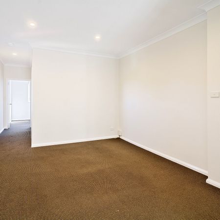 Apartment Convenient to All Urban Amenities - Photo 3