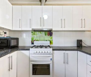 40 Woodcock Crescent, Para Hills West SA 5096 - Photo 2