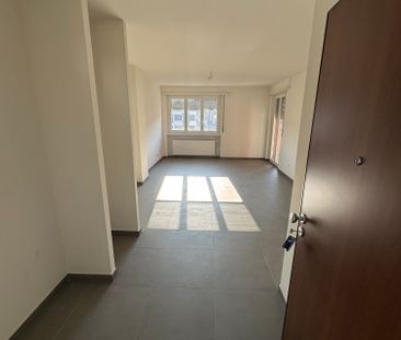 Attico in affitto a Chiasso – Vista panoramica e comfort moderno - Foto 1