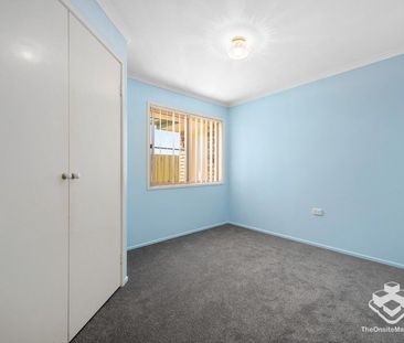 Spacious Ground Floor 3-Bedroom Townhouse with Double Garage + Reso... - Photo 5