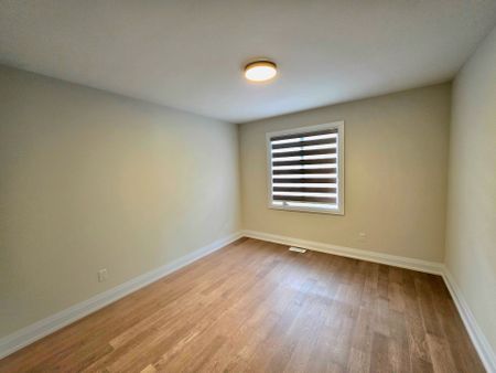 For Lease - 6438 SUNSHINE Common, Niagara Falls, Ontario - Photo 2