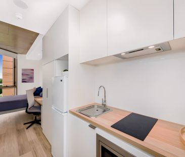 Signature Studio Apartment-view - Photo 3