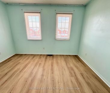 For Lease - 98 Four Seasons Circle, Brampton, Ontario - Photo 4