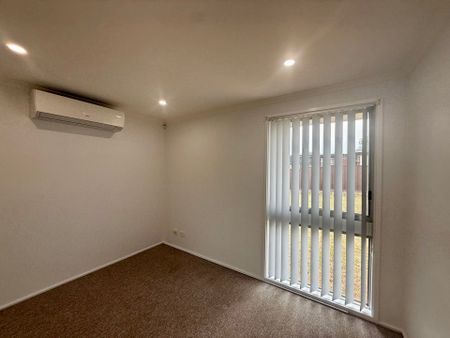 Freshly Updated Home in Quiet Location&excl; - Photo 4