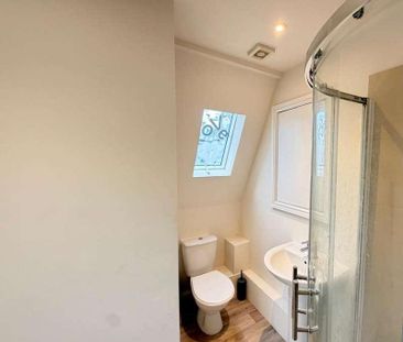 Bell Hill, Rothwell, NN14 - Photo 3