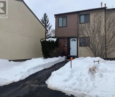 E - 14 LARKSHIRE LANE - Photo 1