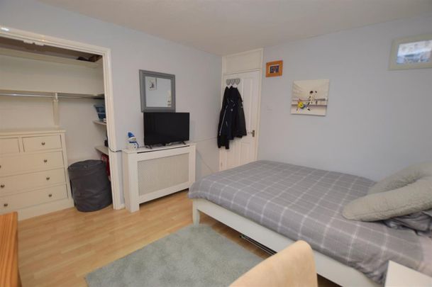 2 bedroom House To Let - Photo 1