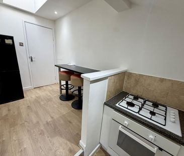 2 bedroom flat to rent - Photo 3