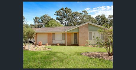 Family Living - Photo 4