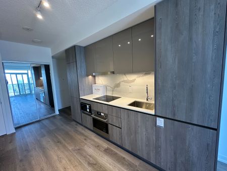 For Lease - 8 Interchange Way Unit# 4007, Vaughan, Ontario - Photo 3