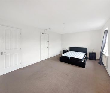 6 Engineers Square, Colchester, CO4 5YP - Photo 2