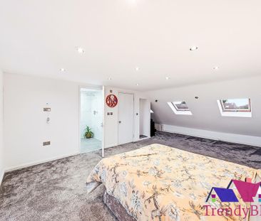 4 bedroom terraced house to rent - Photo 3