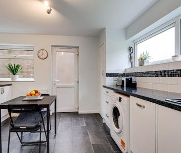 3 bedroom semi-detached house to rent - Photo 5